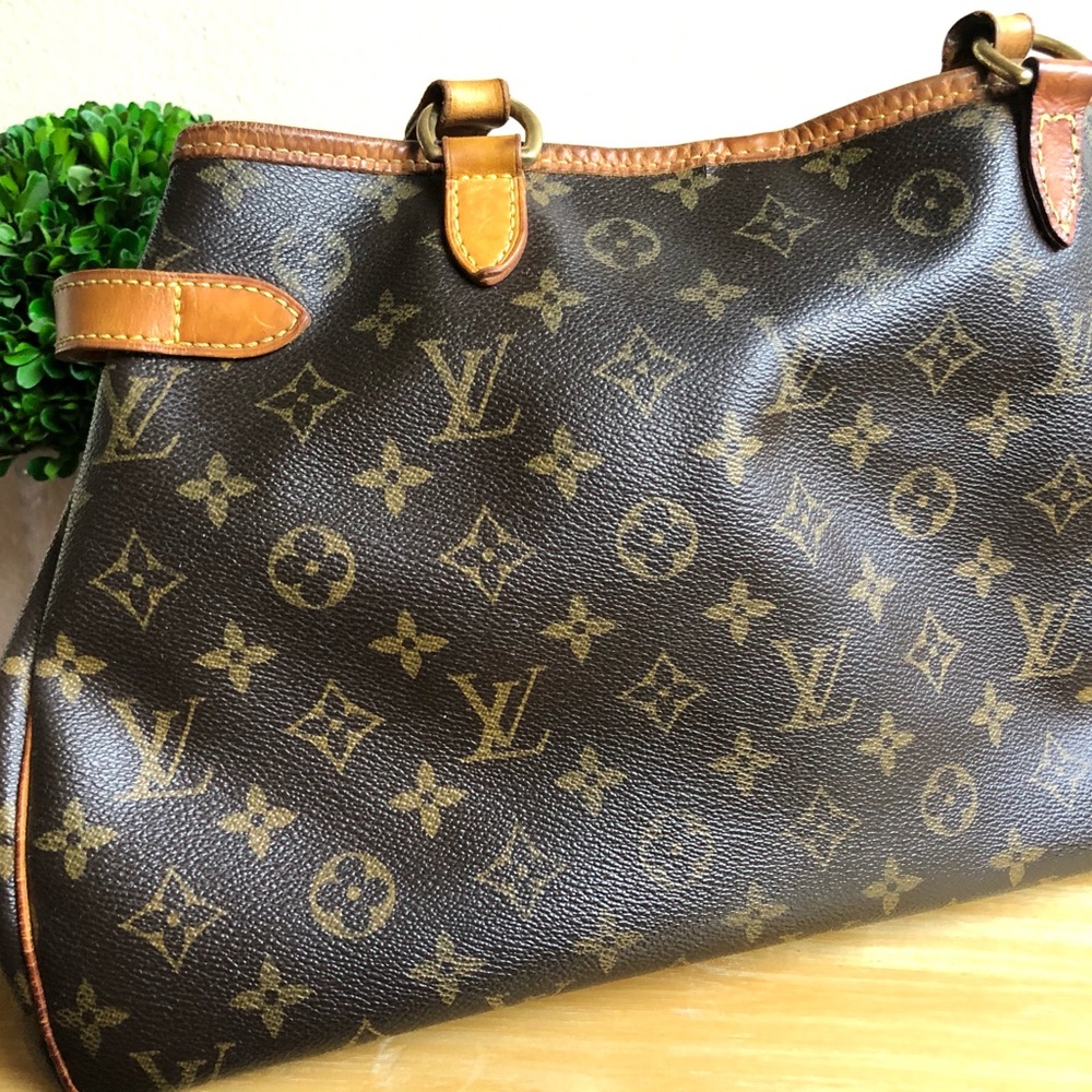 **'SOLD** Louis Vuitton Batignolles Monogram Canva